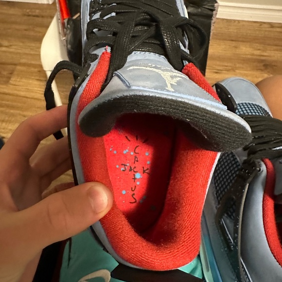 Air Jordan 4 Travis Scott - Picture 10 of 13